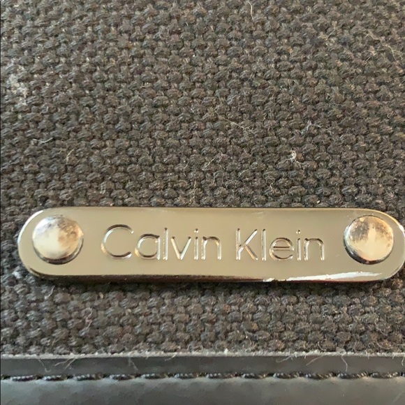 Calvin Klein Messenger Bag - Picture 2 of 8